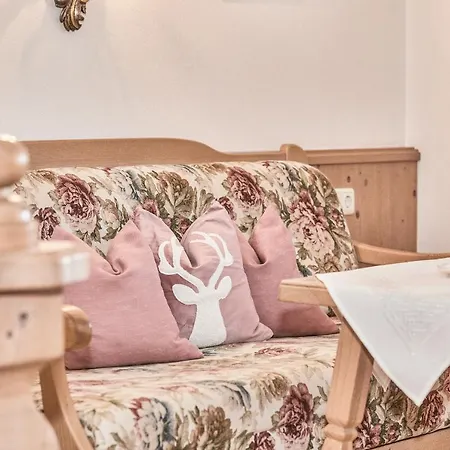 Haus Theresa Apartment *